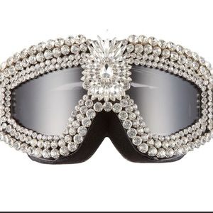 Meet your Posher, Mara